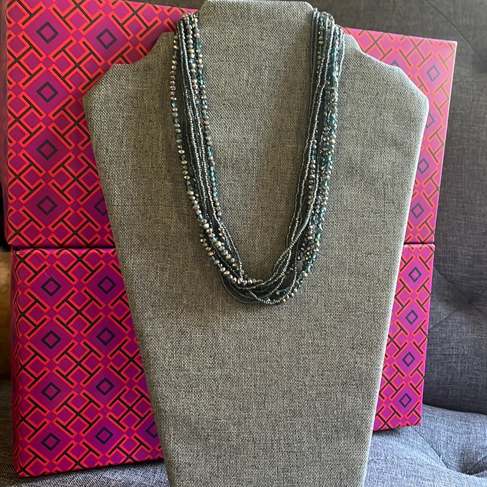Blue necklace with magnetic clasp